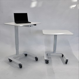 Rullebordet fås i to varianter, der begge kan højdejusteres.