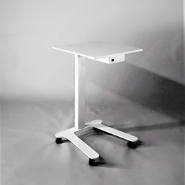 Vores rullebord til sygehuse er lavet i et enkelt og simpelt design.